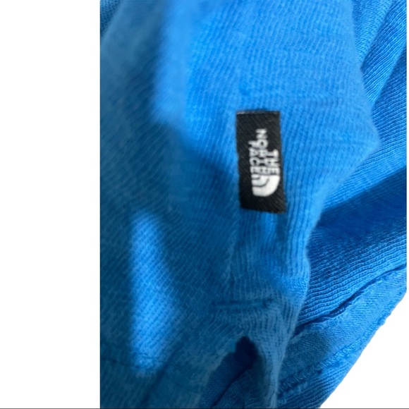 North face women round collar size X-Large top short sleeves blue. - Picture 5 of 6